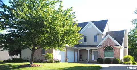 1222 Redbud Dr, Macomb, IL 61455 photo 2