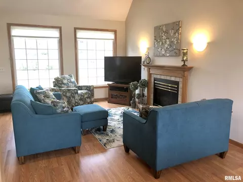 1222 Redbud Dr, Macomb, IL 61455 photo 11