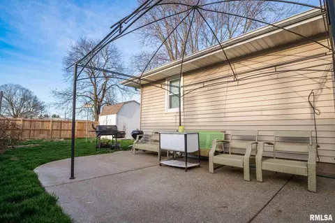 508 E 4th St, Glasford, IL 61533 photo 34