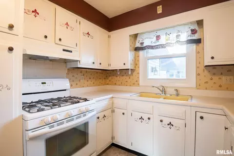 508 E 4th St, Glasford, IL 61533 photo 19