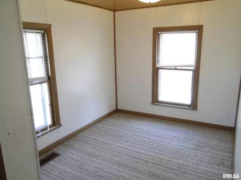 415 W Pierce St, Macomb, IL 61455 photo 20