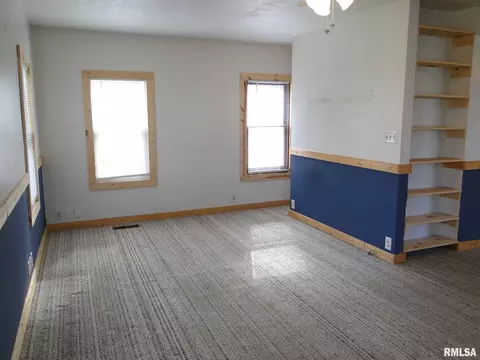415 W Pierce St, Macomb, IL 61455 photo 9