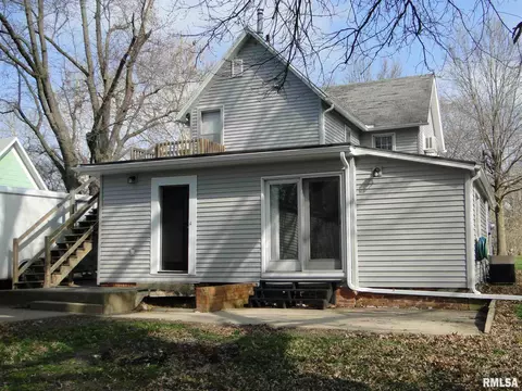 415 W Pierce St, Macomb, IL 61455 photo 3