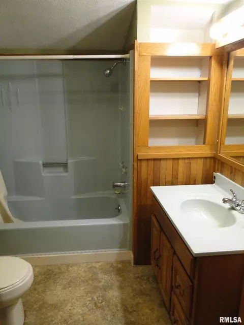 415 W Pierce St, Macomb, IL 61455 photo 14