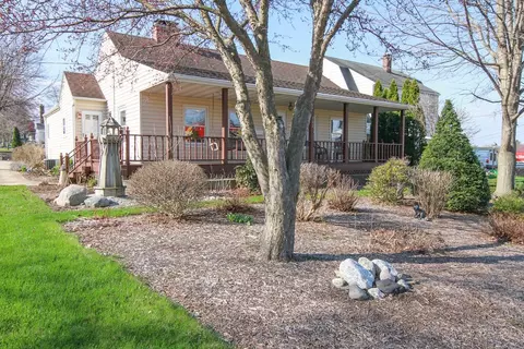 502 W Center St, Eureka, IL 61530 photo 5
