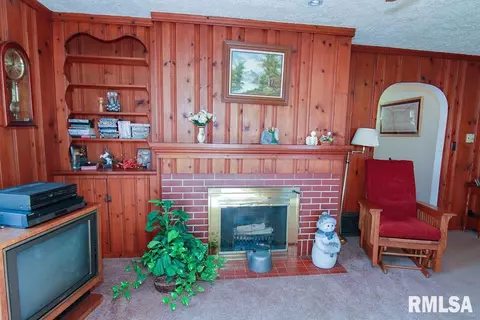 502 W Center St, Eureka, IL 61530 photo 25