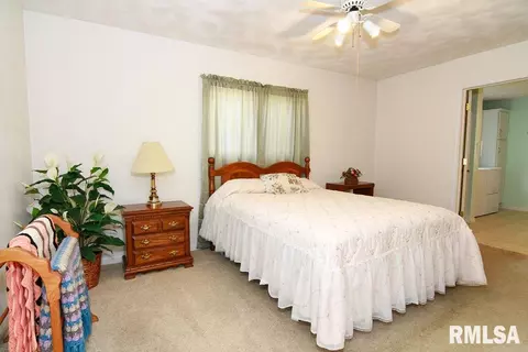 502 W Center St, Eureka, IL 61530 photo 18