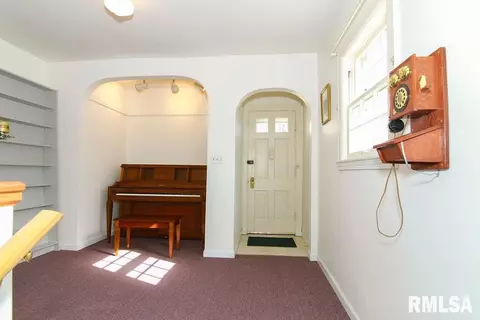 502 W Center St, Eureka, IL 61530 photo 32