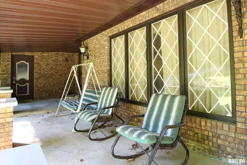 1361 N Forrest Dr, Metamora, IL 61548 photo 3