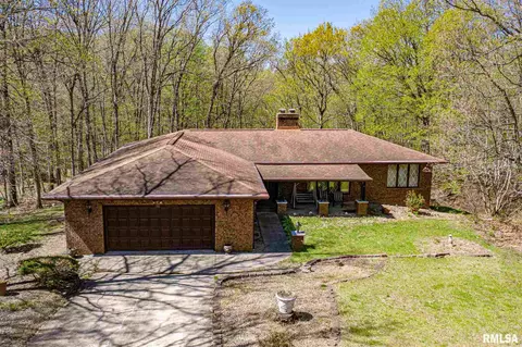 1361 N Forrest Dr, Metamora, IL 61548 photo 1