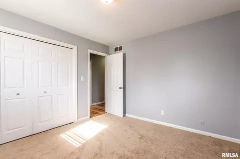 4601 S Lake Camelot Dr, Mapleton, IL 61547 photo 27