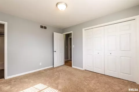 4601 S Lake Camelot Dr, Mapleton, IL 61547 photo 22