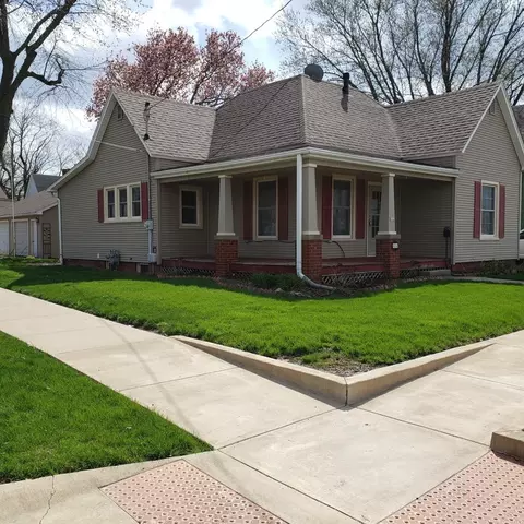 66 E Birch St, Canton, IL 61520 photo 1