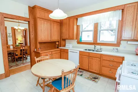 512 N Main St, Eureka, IL 61530 photo 20