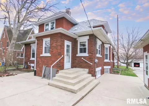 512 N Main St, Eureka, IL 61530 photo 42