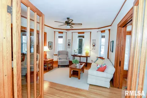 512 N Main St, Eureka, IL 61530 photo 13