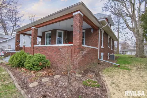 512 N Main St, Eureka, IL 61530 photo 7