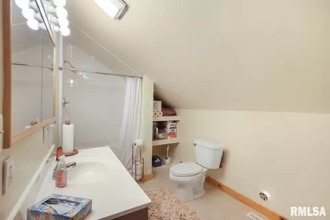 309 W Hills St, Eureka, IL 61530 photo 16