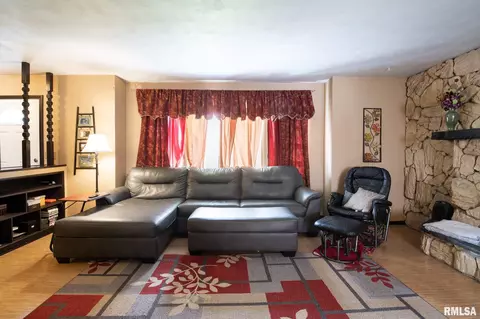 7624 W Chestnut Dr, Edwards, IL 61528 photo 8