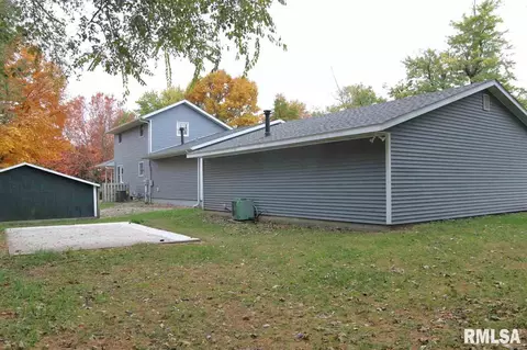 994 E Ash St, Canton, IL 61520 photo 28