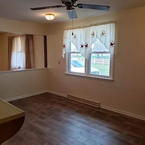 1105 E Linn St, Canton, IL 61520 photo 33