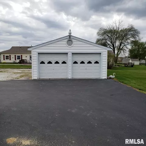 1105 E Linn St, Canton, IL 61520 photo 48
