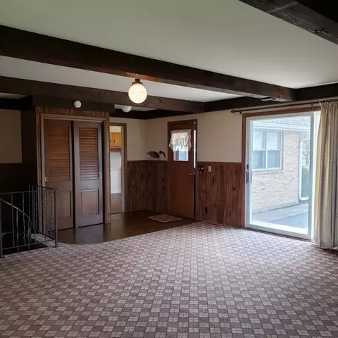1105 E Linn St, Canton, IL 61520 photo 10