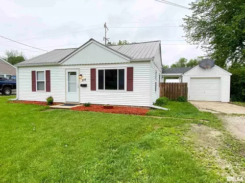 514 W Sunset Dr, Eureka, IL 61530 photo 2