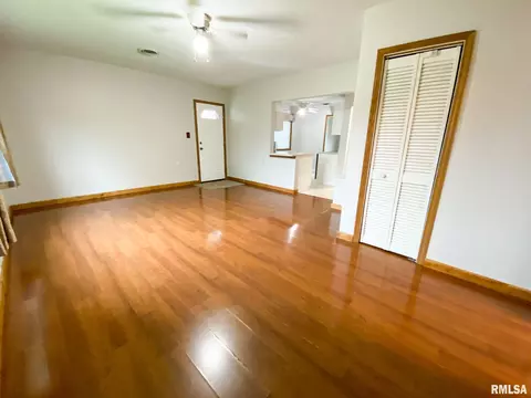 514 W Sunset Dr, Eureka, IL 61530 photo 21