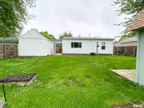 514 W Sunset Dr, Eureka, IL 61530 photo 40