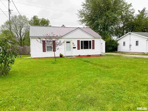 514 W Sunset Dr, Eureka, IL 61530 photo 5