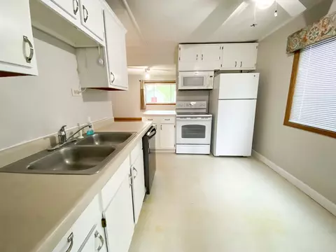 514 W Sunset Dr, Eureka, IL 61530 photo 11