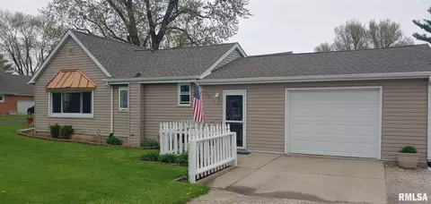 201 E 9th St, Glasford, IL 61533 photo 6