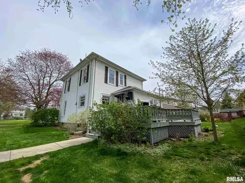 710 S Vennum St, Eureka, IL 61530 photo 4