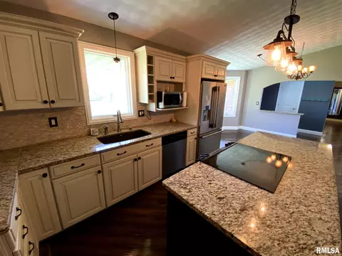 8507 W Pfeiffer Rd, Mapleton, IL 61547 photo 4