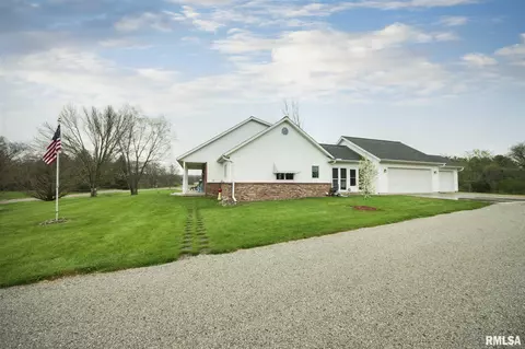 1655 Knapp Dr, Congerville, IL 61729 photo 2