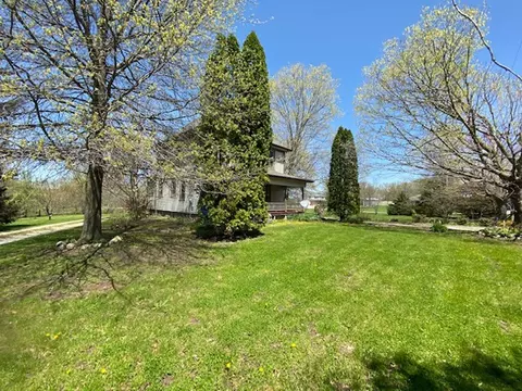815 W Maple St, Canton, IL 61520 photo 46