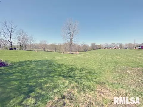 815 W Maple St, Canton, IL 61520 photo 49