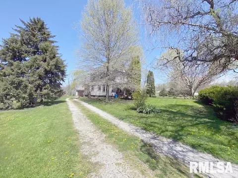 815 W Maple St, Canton, IL 61520 photo 47