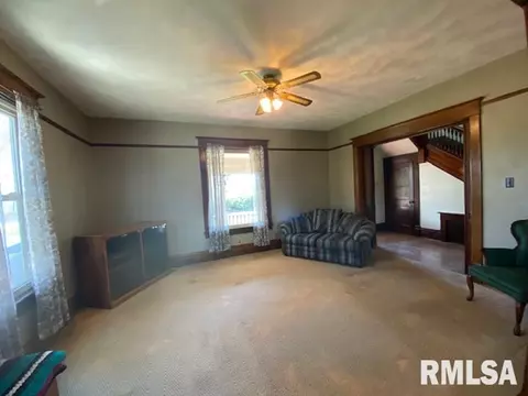 815 W Maple St, Canton, IL 61520 photo 3