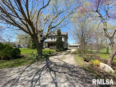 815 W Maple St, Canton, IL 61520 photo 34