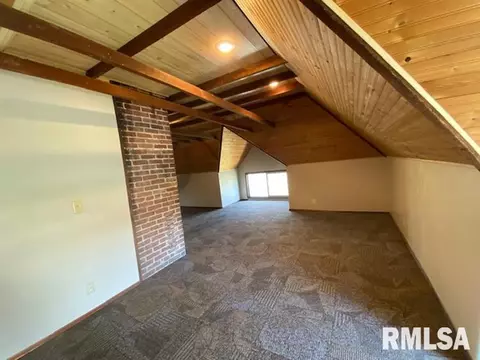 815 W Maple St, Canton, IL 61520 photo 30