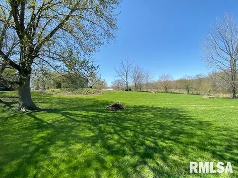 815 W Maple St, Canton, IL 61520 photo 42