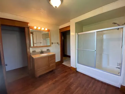 815 W Maple St, Canton, IL 61520 photo 23