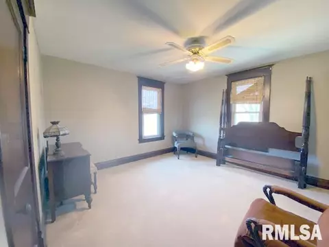 815 W Maple St, Canton, IL 61520 photo 18