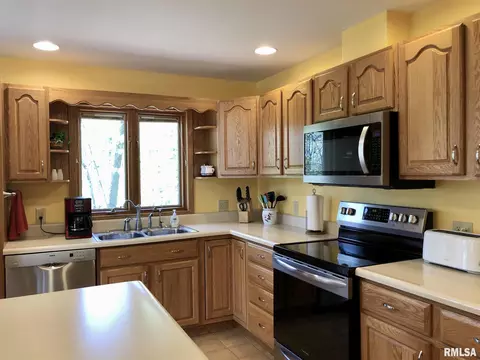 41 Flag Rd, Macomb, IL 61455 photo 7