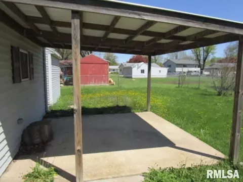 1267 E Chestnut St, Canton, IL 61520 photo 16