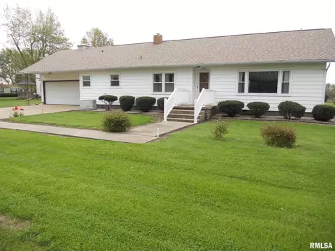 835 Main St, Fairview, IL 61432 photo 1