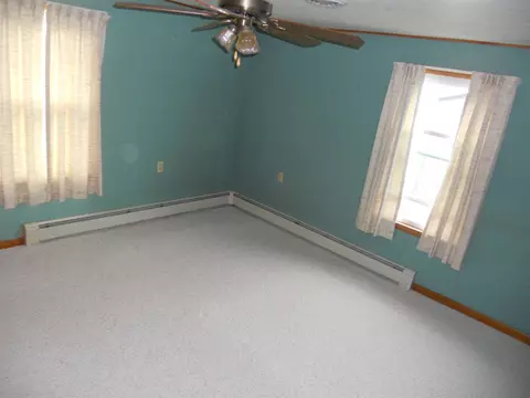 835 Main St, Fairview, IL 61432 photo 7
