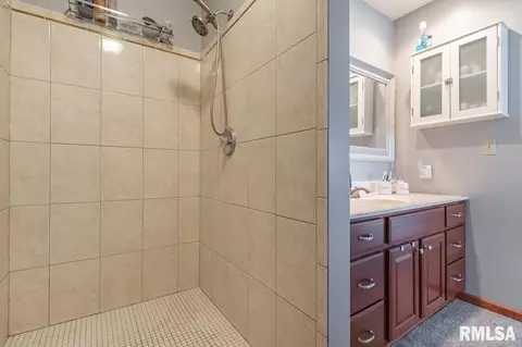 916 Dennis Dr, Eureka, IL 61530 photo 21